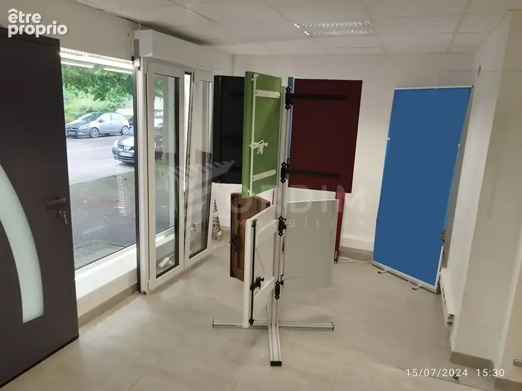 Auxerre - 29 av gambetta - secteur gare sncf - local vendu occupe - 54m² + caves - photo 2