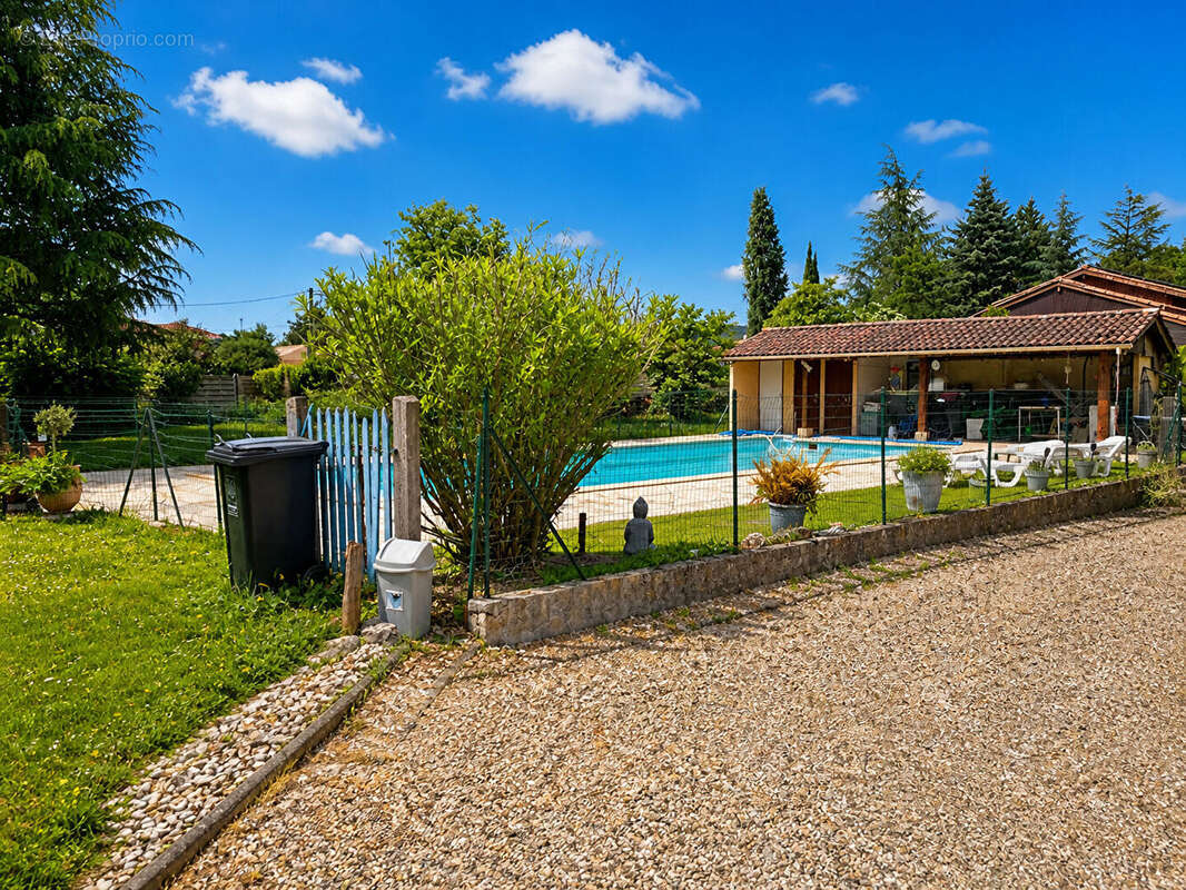 Maison à SAINTE-LIVRADE-SUR-LOT