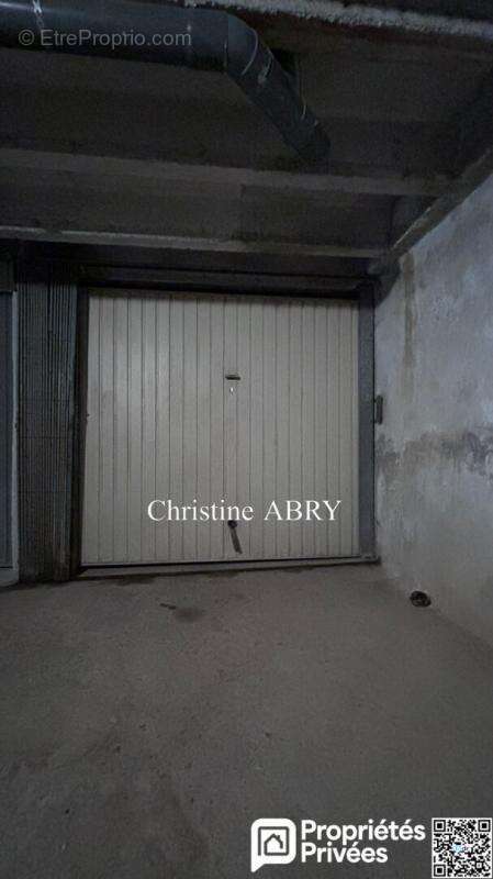 Box  13 m2 - pointe de la croisette - quartier palm beach - photo 3