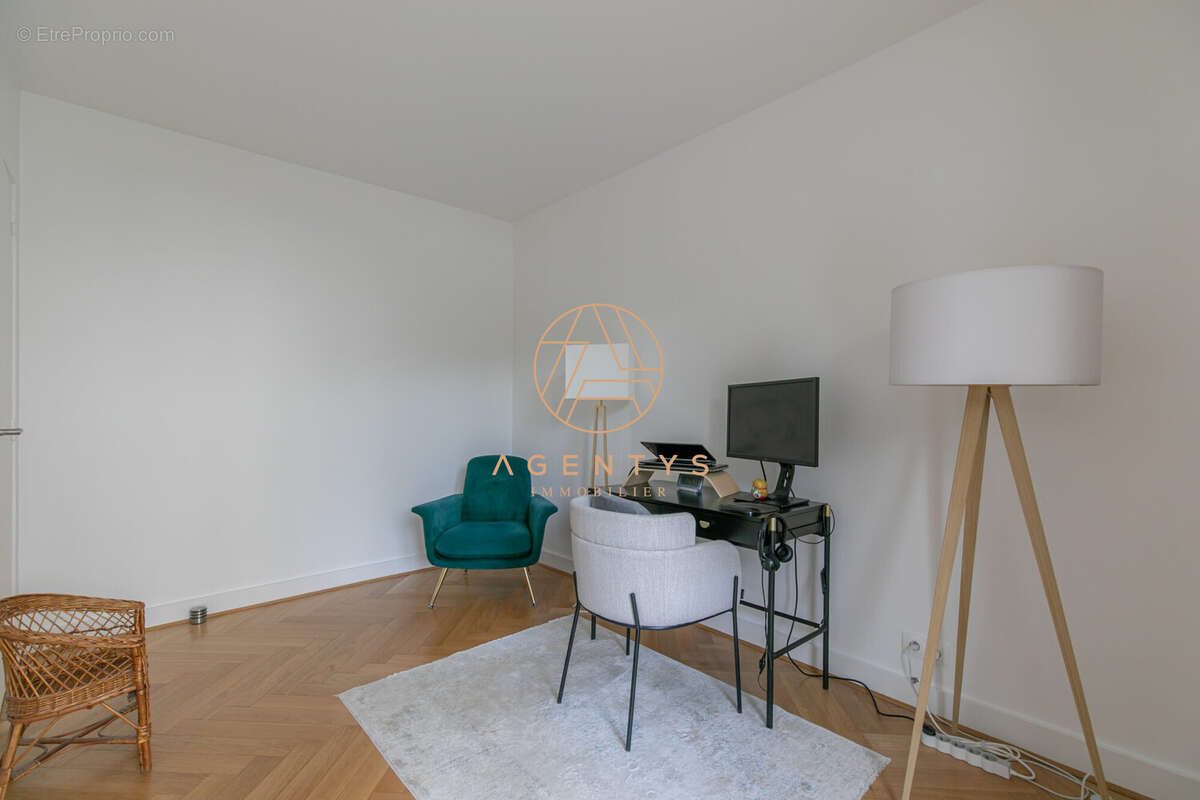 Appartement à SAINT-MAUR-DES-FOSSES