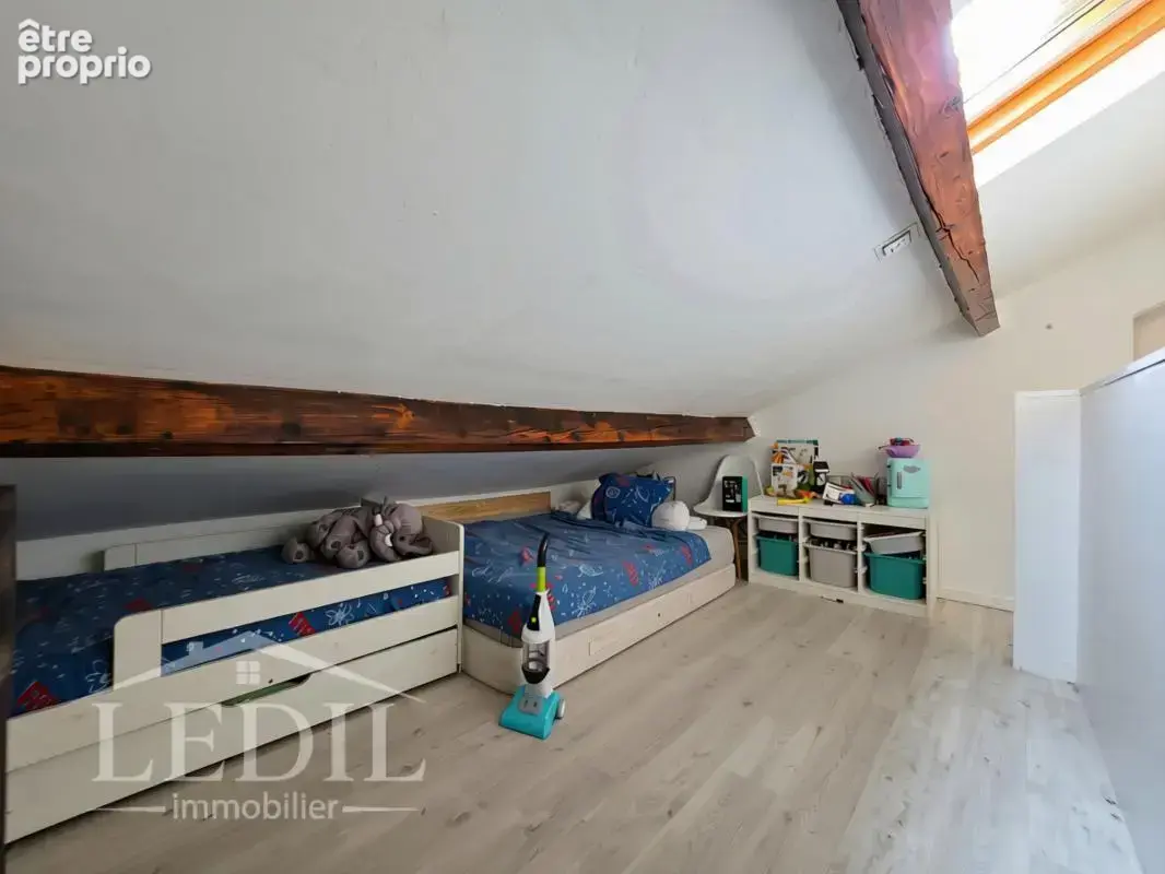 Maison T5 118m² au sol - jardin & garage - photo 5