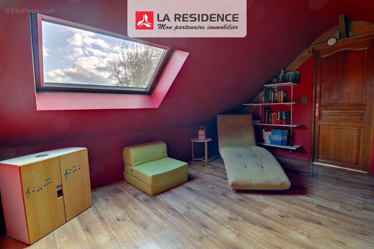 Maison 154 m² à Rocquemont  - photo 8