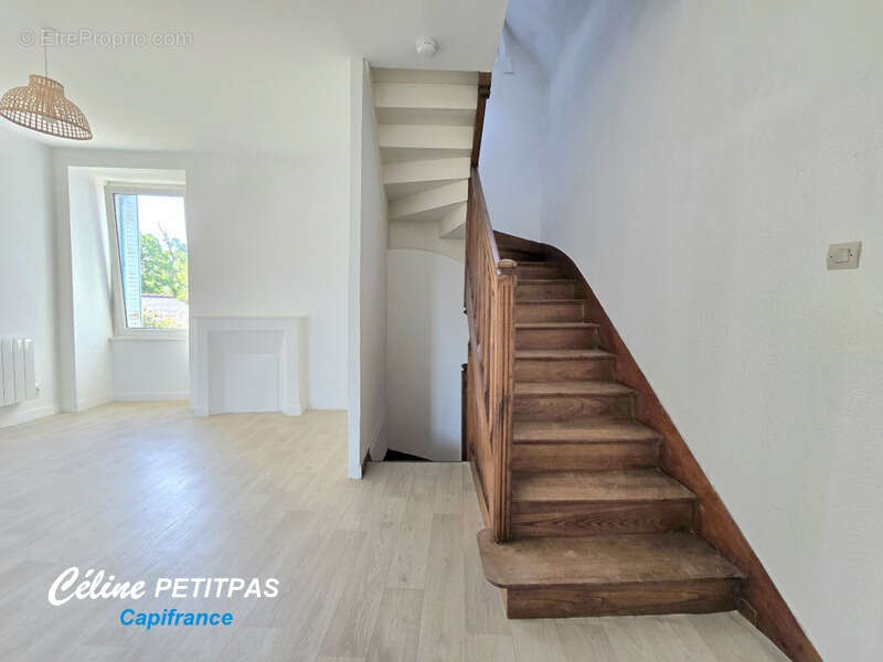 Appartement à MONTFORT-SUR-MEU