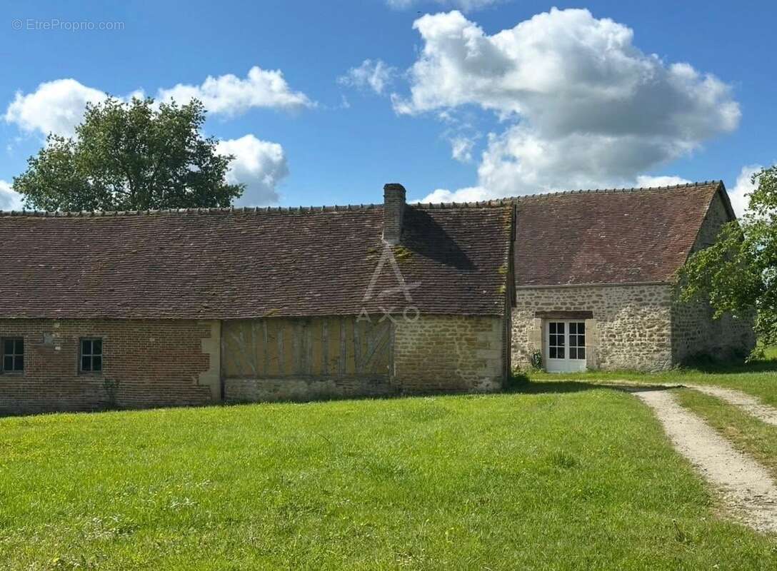 Maison à LE PIN-AU-HARAS
