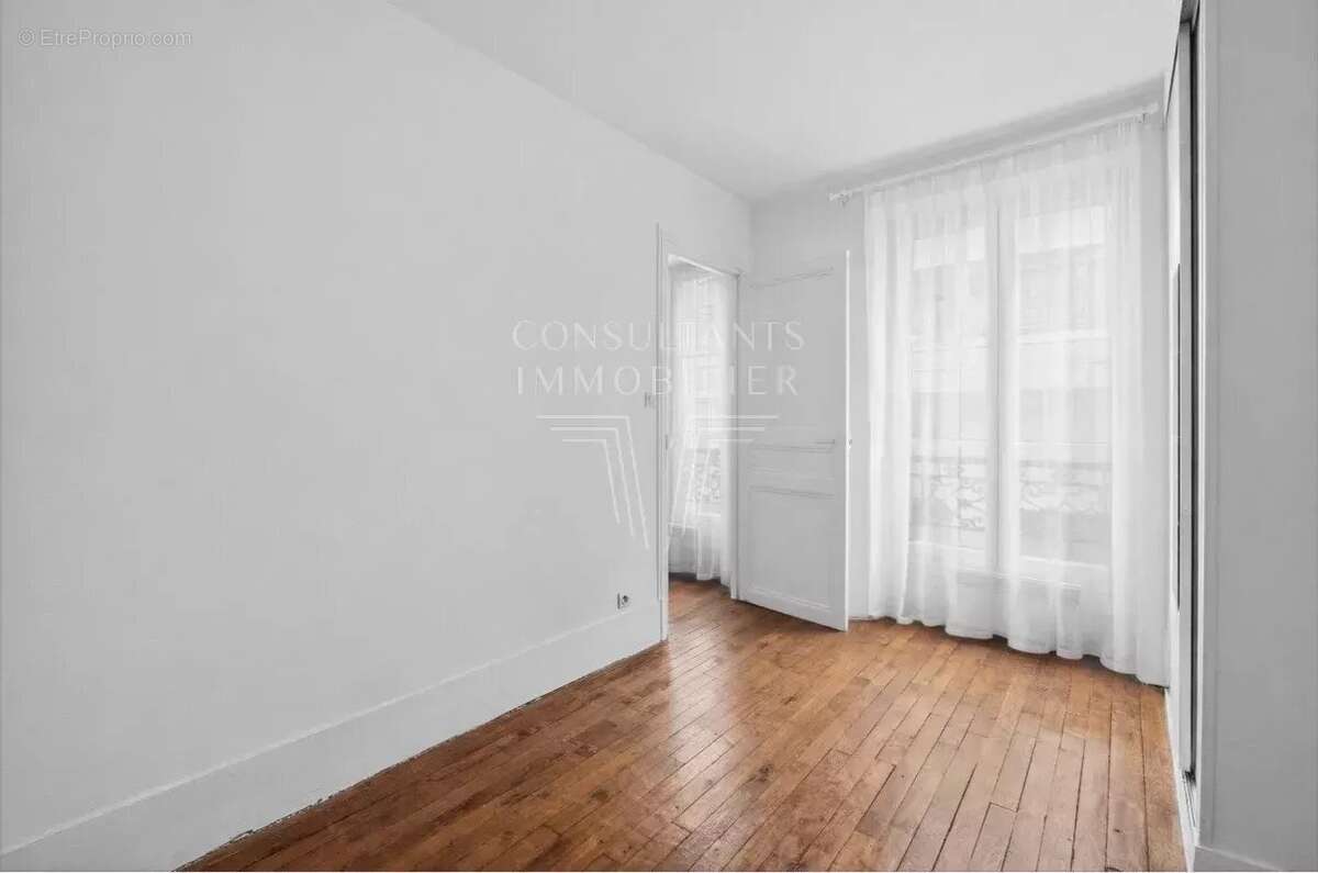 Appartement à LEVALLOIS-PERRET