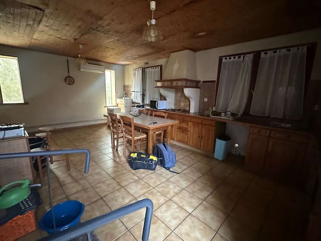 Maison à LAPEYROUSE-FOSSAT