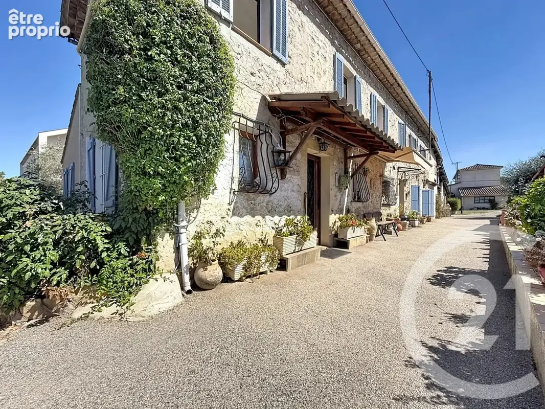 Maison 8 pièces 218 m² à vendre à Mougins (06250) - photo 2