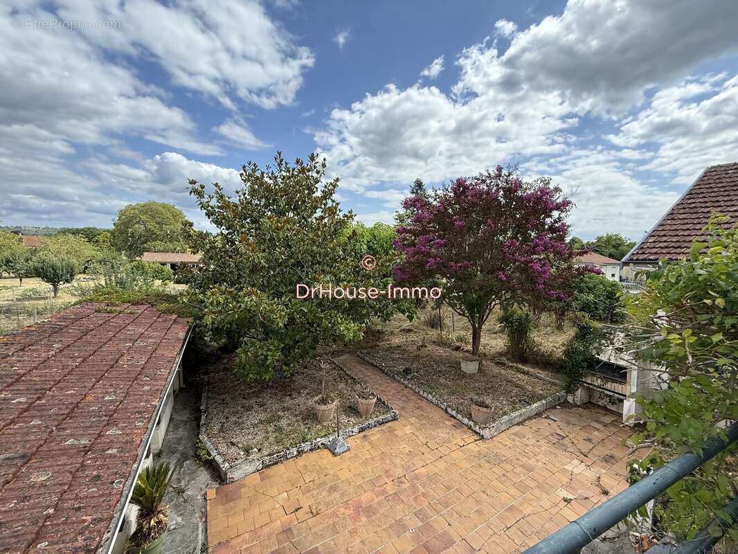 Maison à SAINT-ASTIER