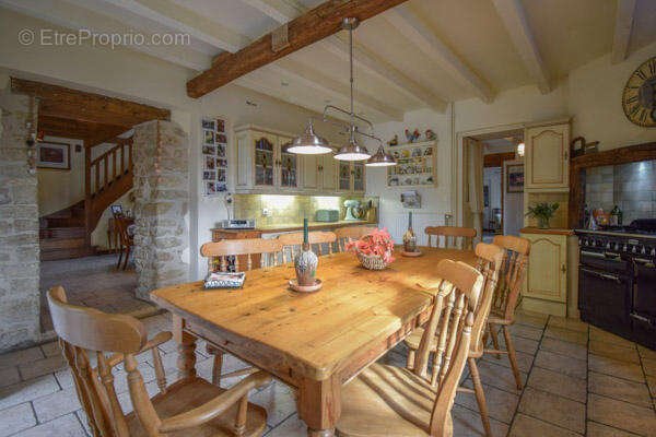 CUISINE - Maison à GENOUILLE