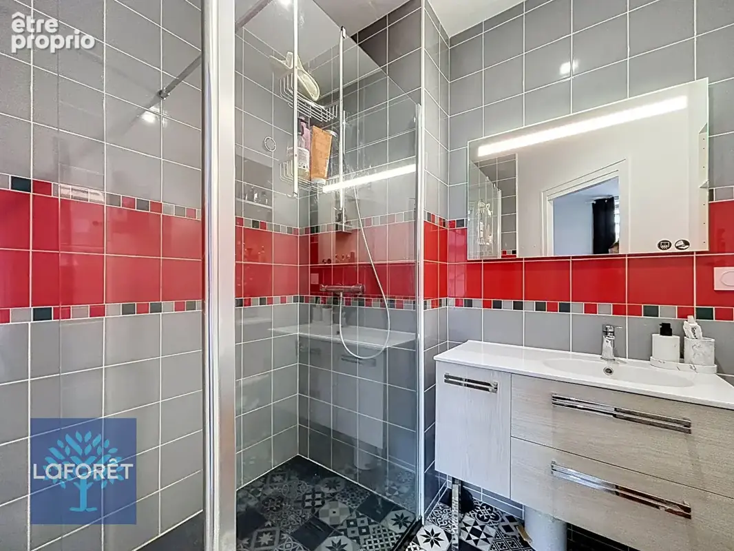 Appartement Fougeres  3 pièce(s) 102 m2 - photo 11