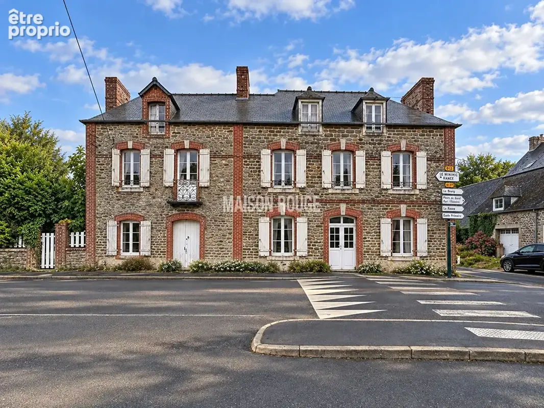 Maison à LANGROLAY-SUR-RANCE