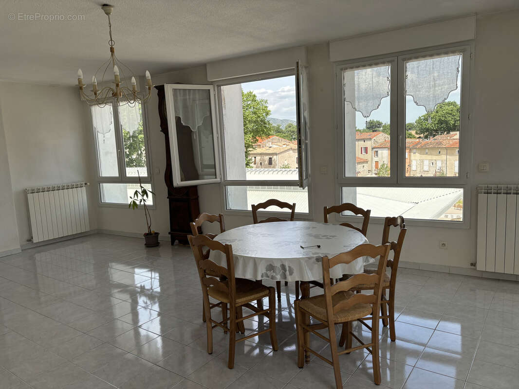 Appartement à GANGES