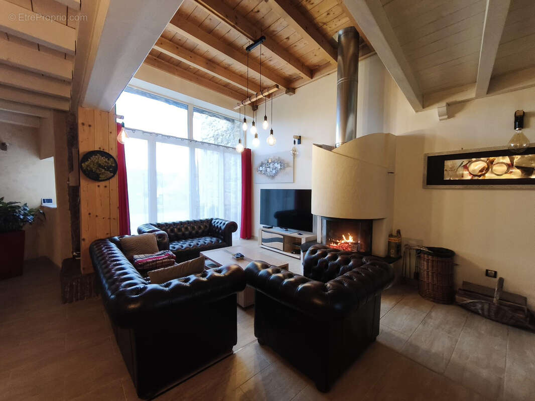 Maison à ARANC