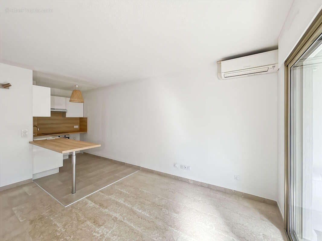 Appartement à MOUGINS