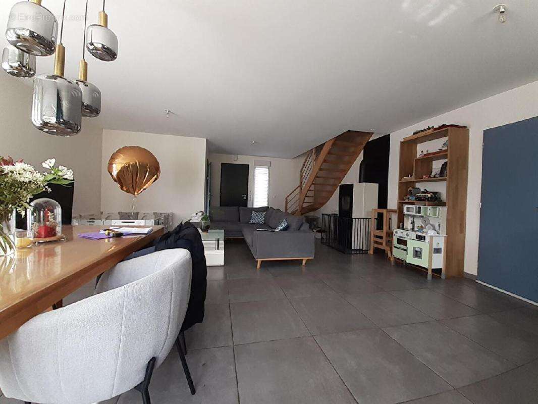 Maison 97 m² à Limoges  - photo 3