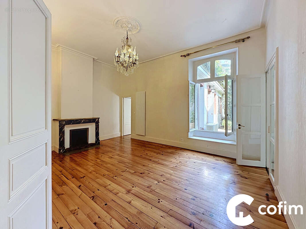 Maison 250 m² à Tarbes  - photo 5