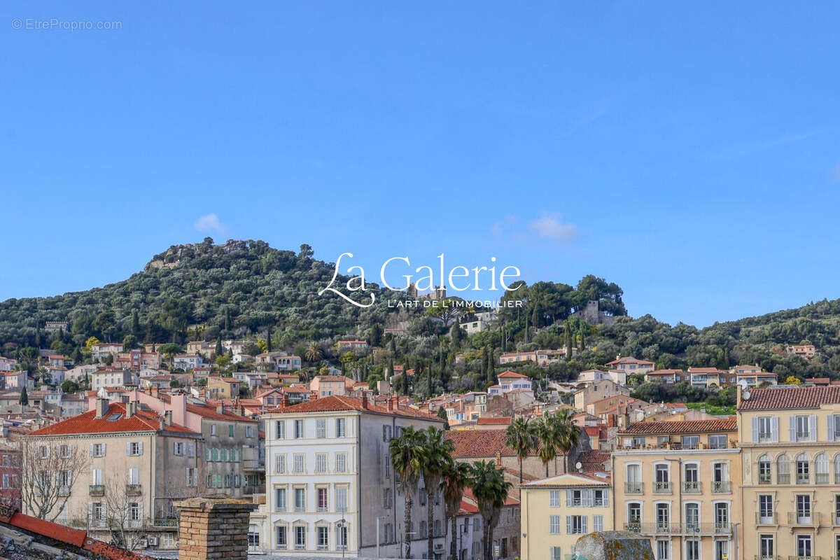 Appartement à HYERES
