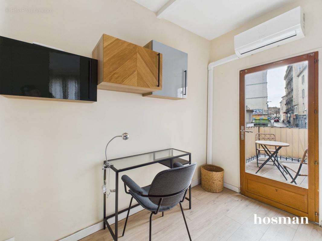 Appartement à MARSEILLE-1E