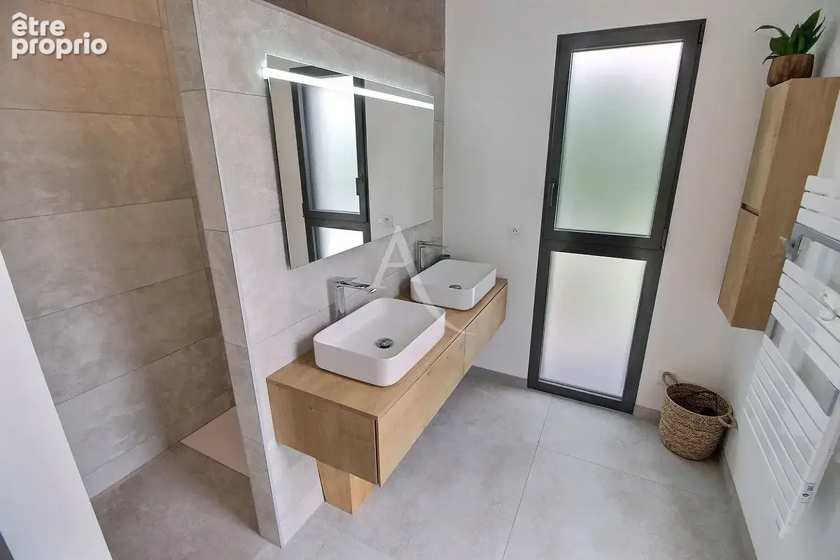Villa  contemporaine de 150 m² de type f4 avec piscine sur terrain de 530 m² - photo 14