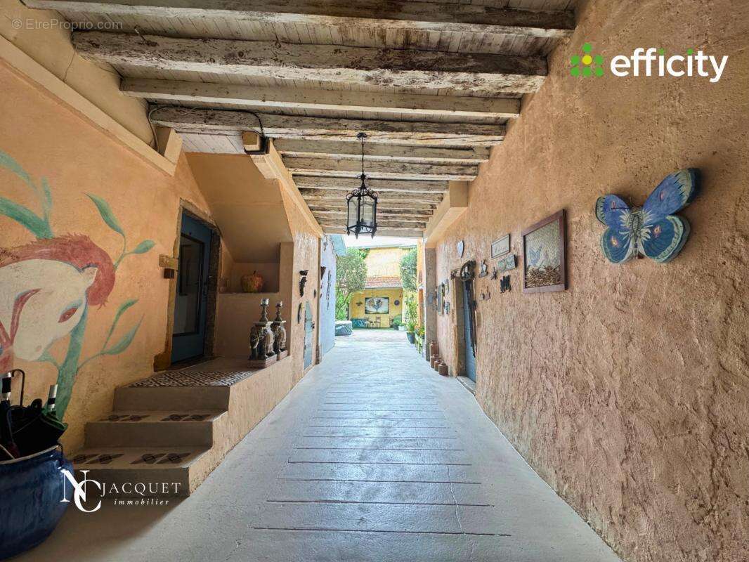 Maison à RILLIEUX-LA-PAPE