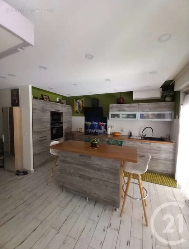 Appartement à ROQUEBRUNE-CAP-MARTIN