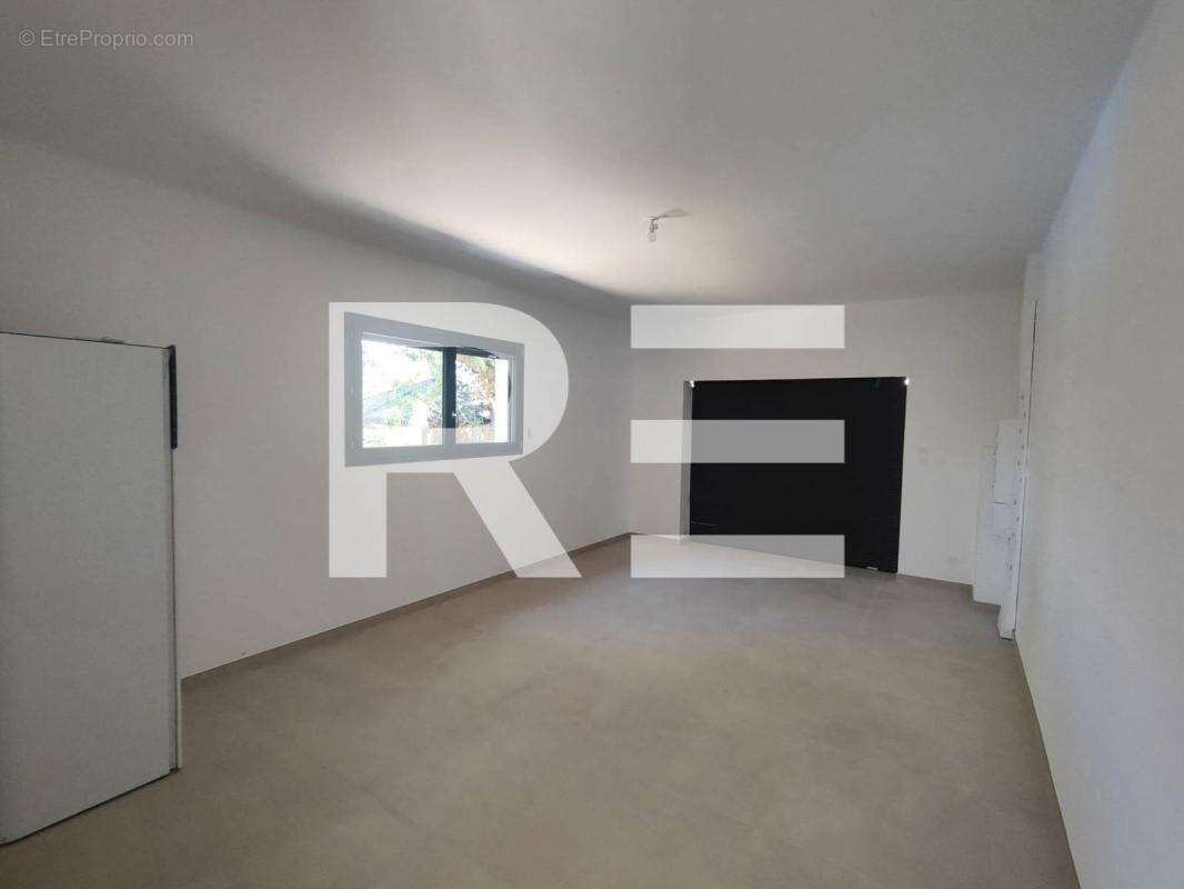 Maison à SAINT-CHRISTOL-LES-ALES