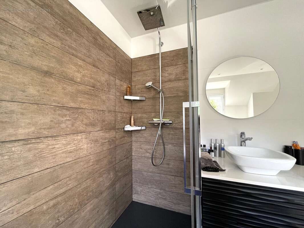 Maison à VILLE-D'AVRAY