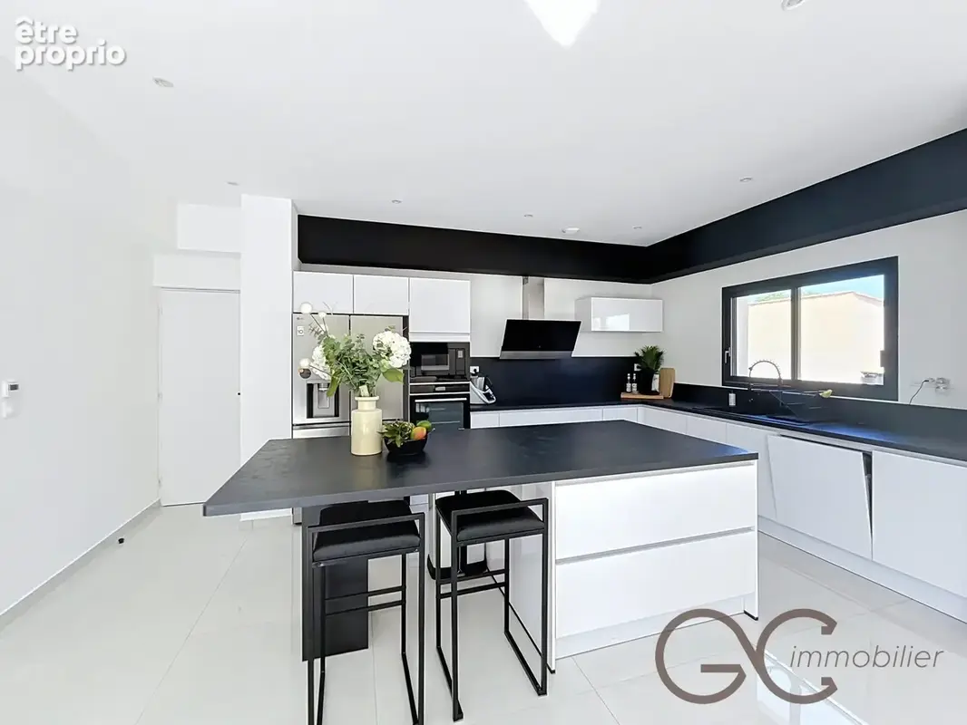 Maison 4 pièces 110 m² à vendre à Thezan-Les-Beziers (34490) - photo 7