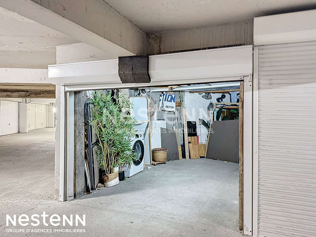 Parking à GRUISSAN