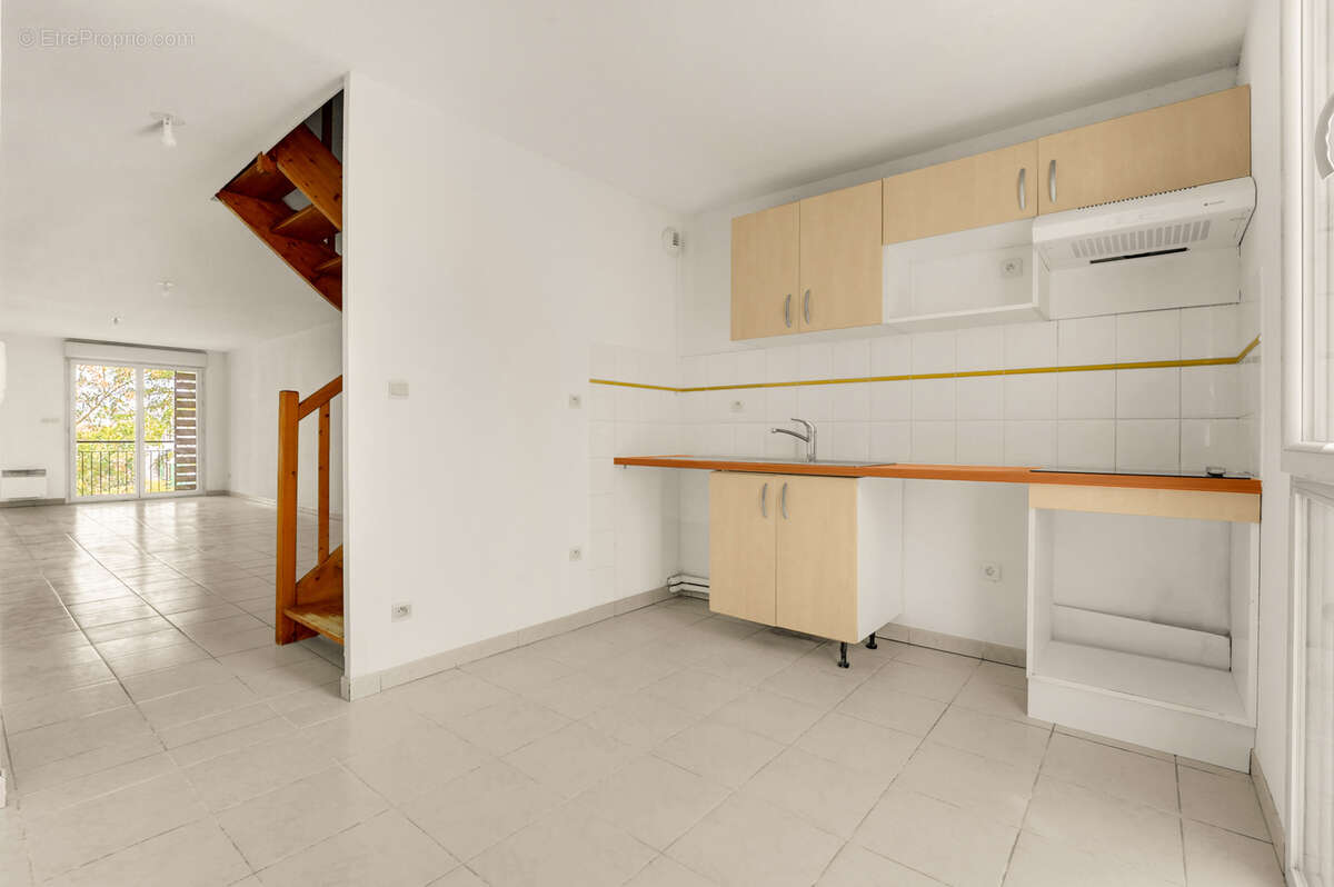 En exclusivité ! Appartement T4 duplex de 86 m2 au dernier étage   Secteur Trois Cocus - photo 5