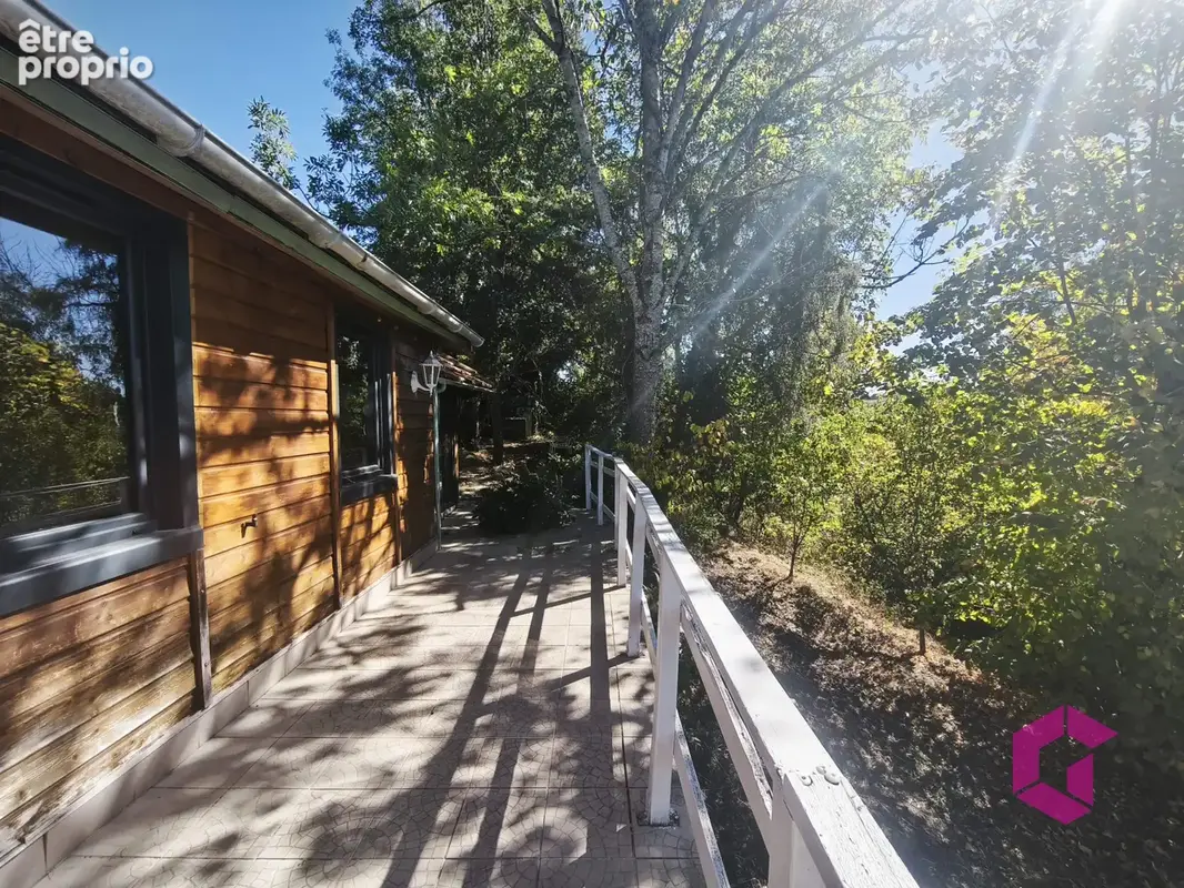 Jolie Chalet en Auvergne de 75 m2 sur terrain de 1474 m2 à 15mn d'Ambert - photo 4