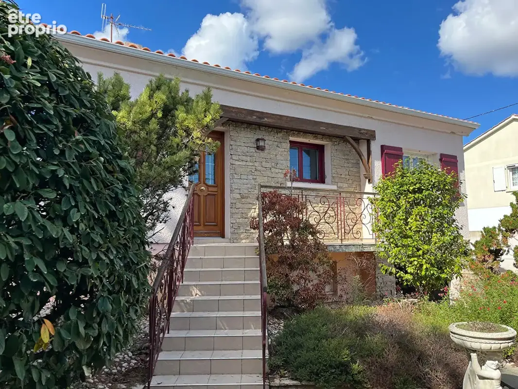 Challans 5 pièces - 155.98 m2 - Terrain 1225m² - garage - proche centre-ville - photo 4