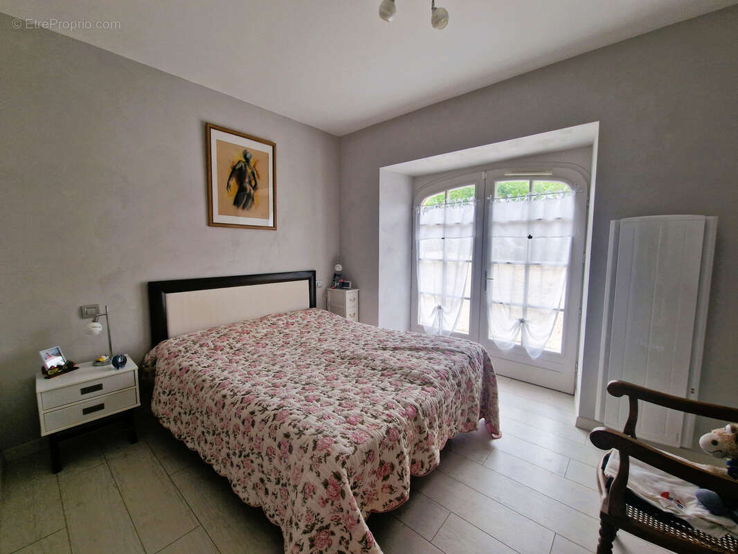 Turenne Maison en pierre rénovée - photo 12