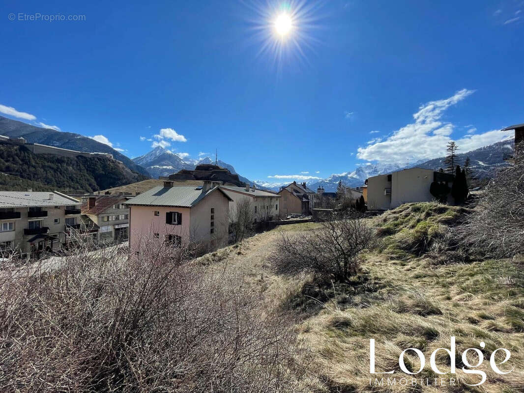 Terrain 1072 m² à Briancon  - photo 2
