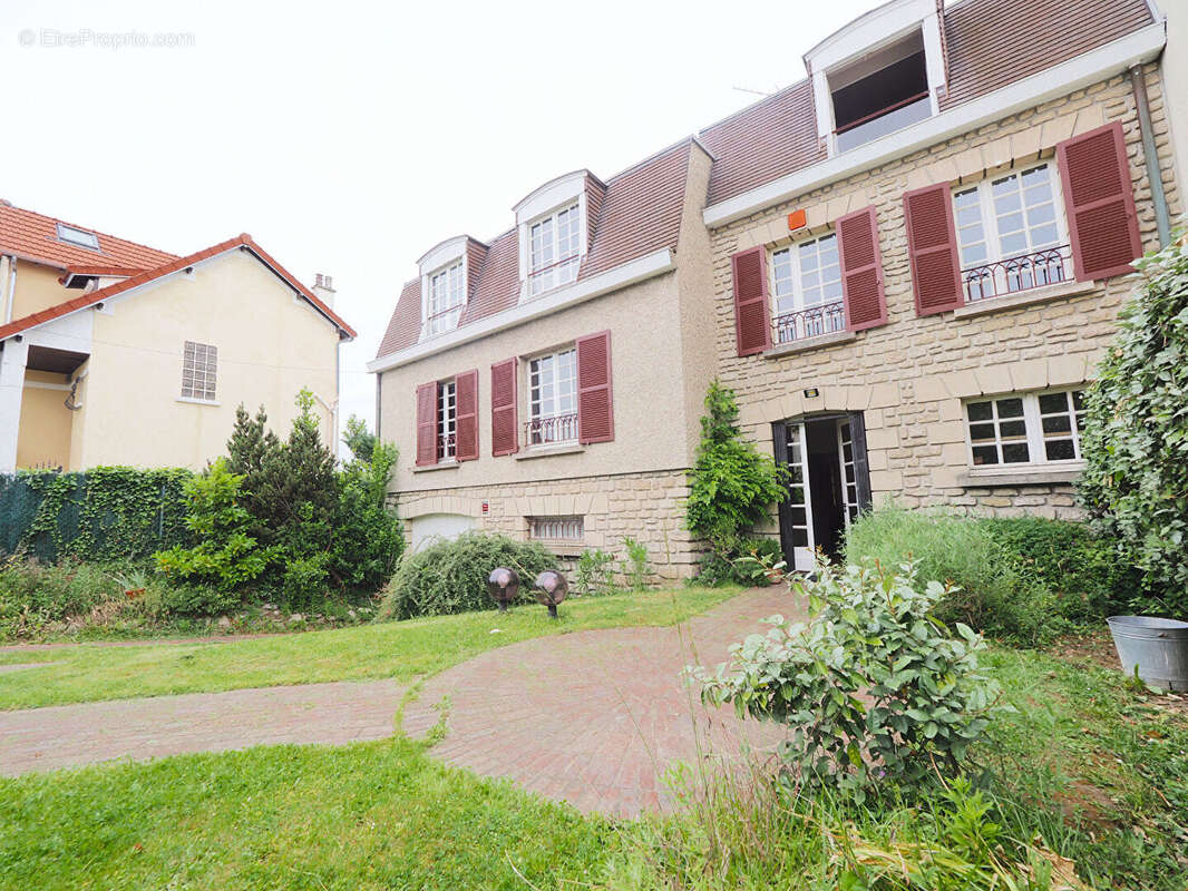 Maison à LES PAVILLONS-SOUS-BOIS