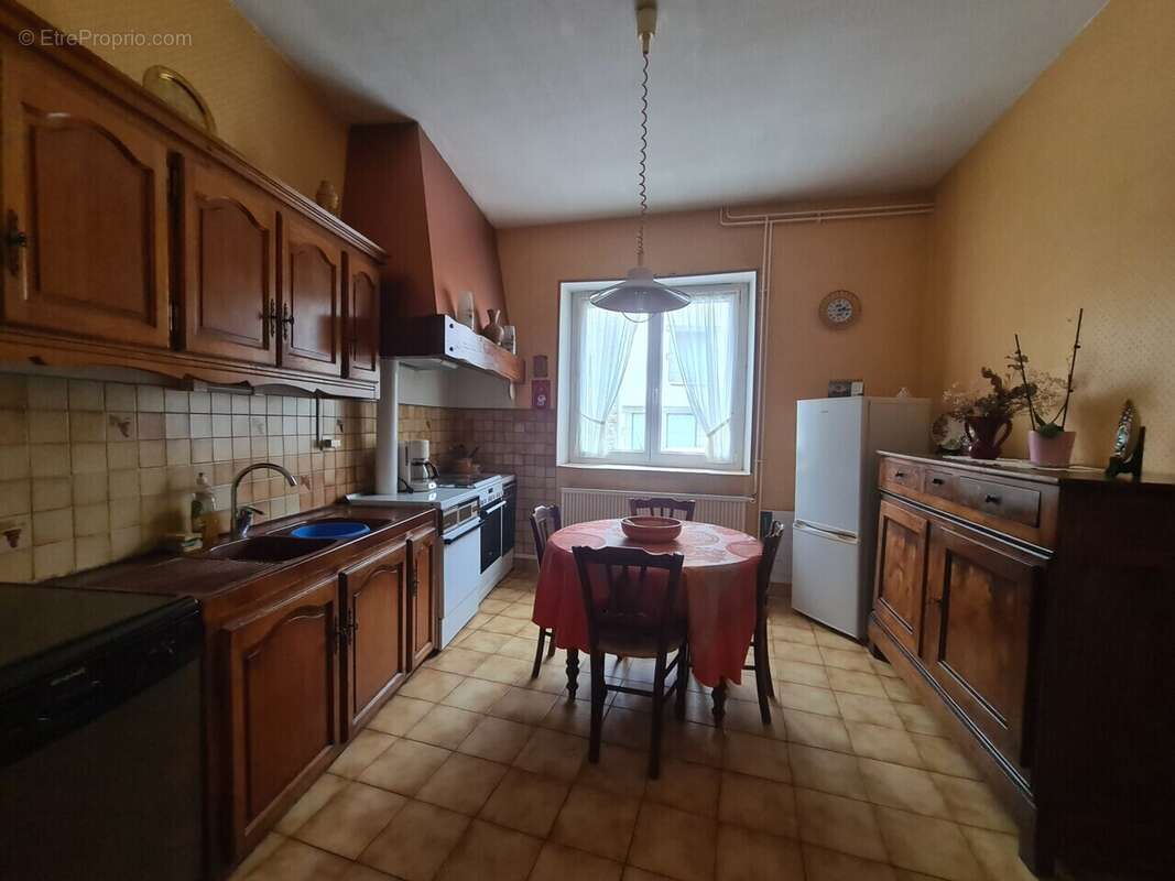 Maison à SAINT-ANDEOL-LE-CHATEAU