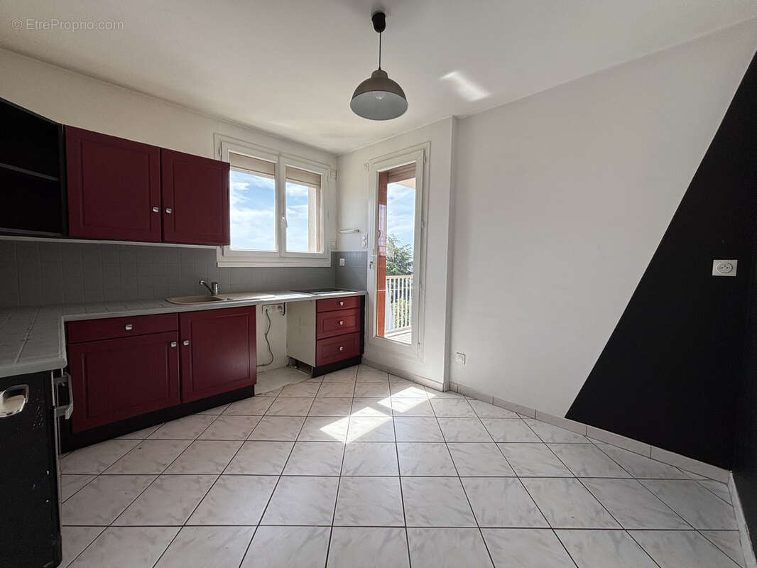 Appartement à SARTROUVILLE