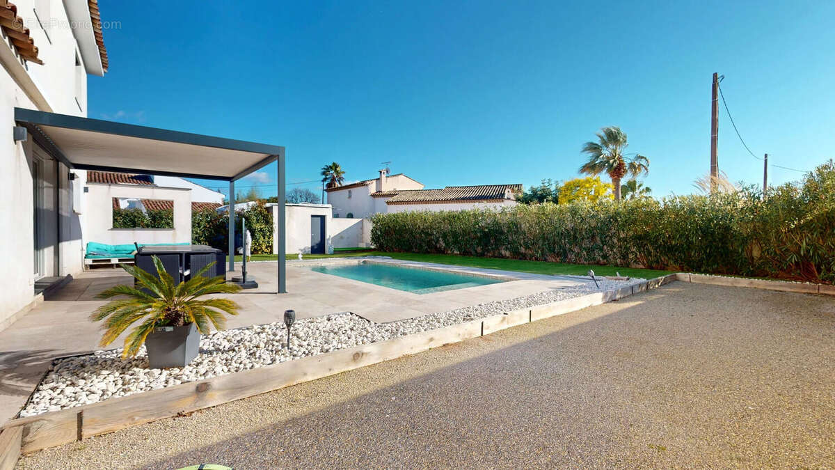 Maison à PUGET-SUR-ARGENS