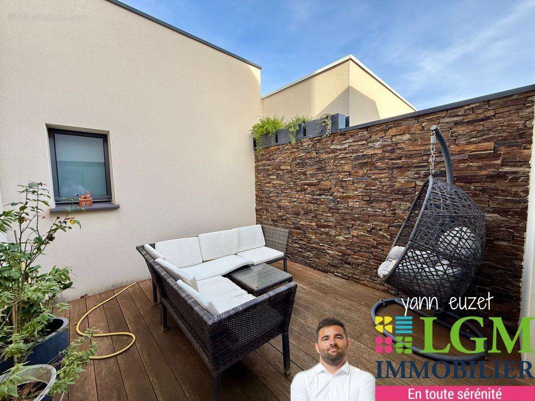 Maison à SAINT-LAURENT-D'AIGOUZE