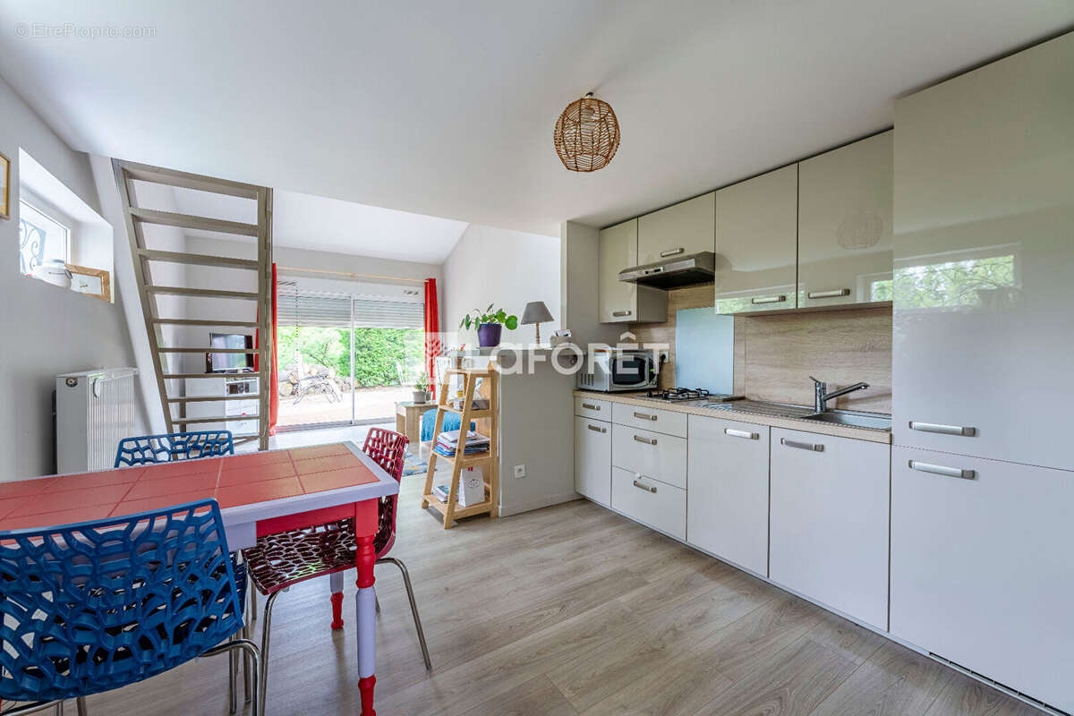 Maison à SAINT-GERMAIN-SUR-L&#039;ARBRESLE