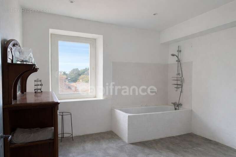 Maison de caractère de 267 m² avec atelier de 83 m² et projet de terrasse tropézienne - photo 8