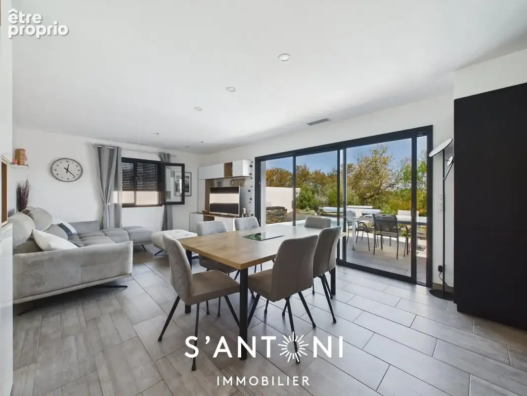 Saint-Thibéry  Villa T4 de plain-pied avec piscine et dépendance - photo 3