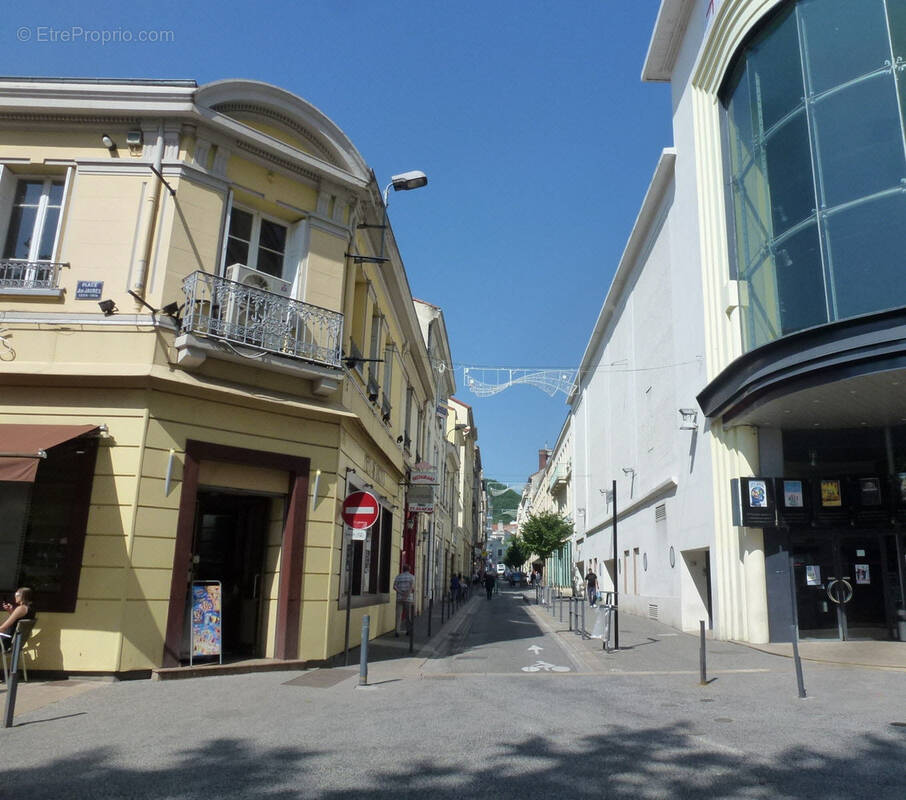 Commerce à SAINT-ETIENNE