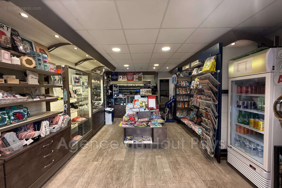 Commerce à SAINT-CEZAIRE-SUR-SIAGNE