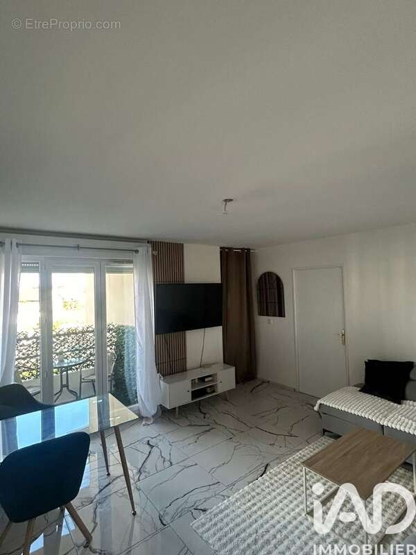 Photo 2 - Appartement à CORBEIL-ESSONNES
