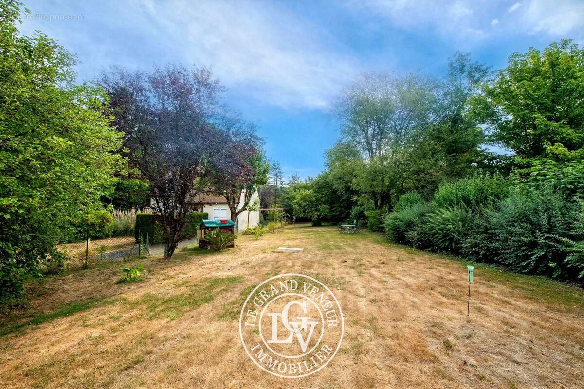 Proche fontainebleau - samois sur seine - maison familiale de 180 m² hab sur sous sol total - photo 2
