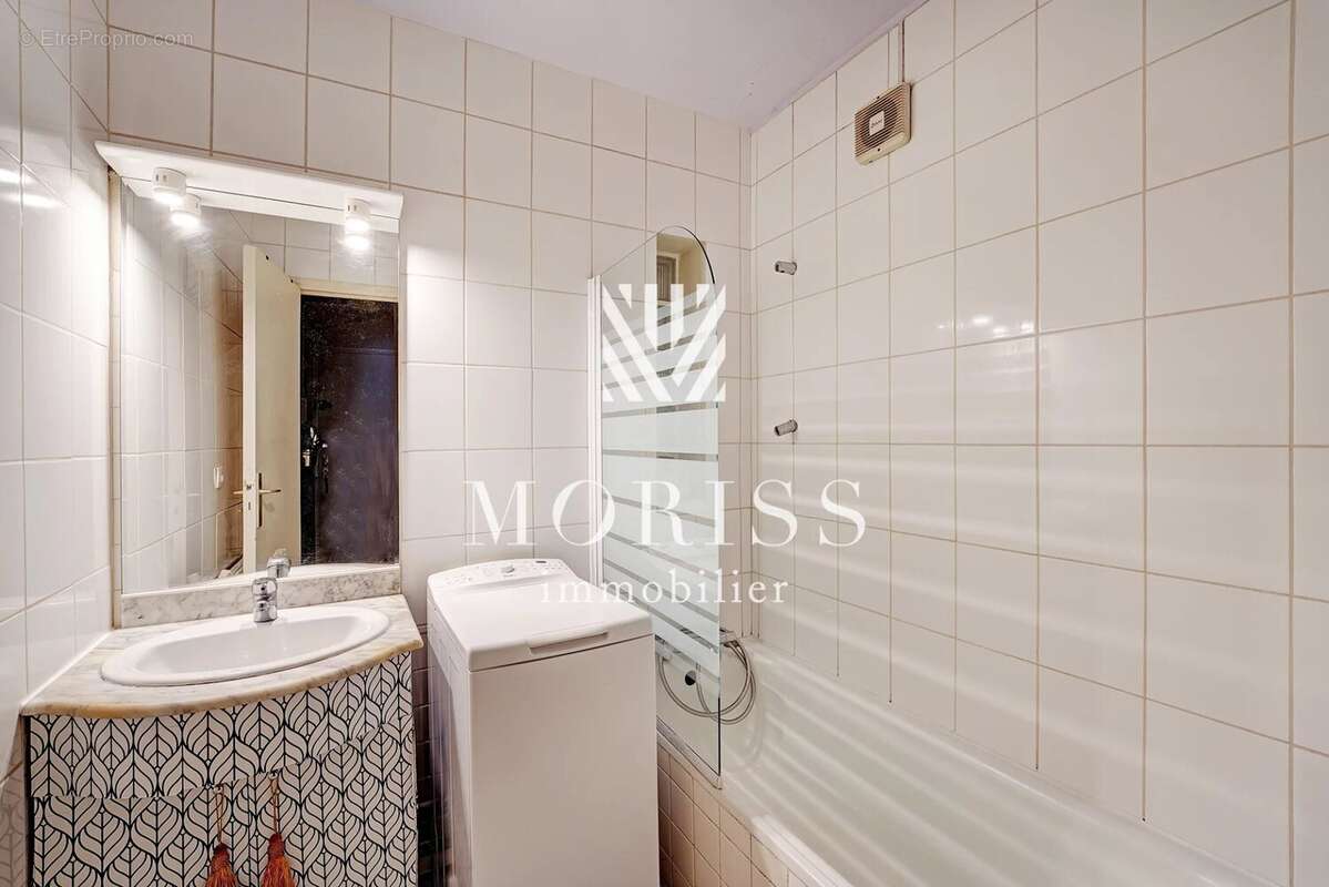 Appartement à COURBEVOIE