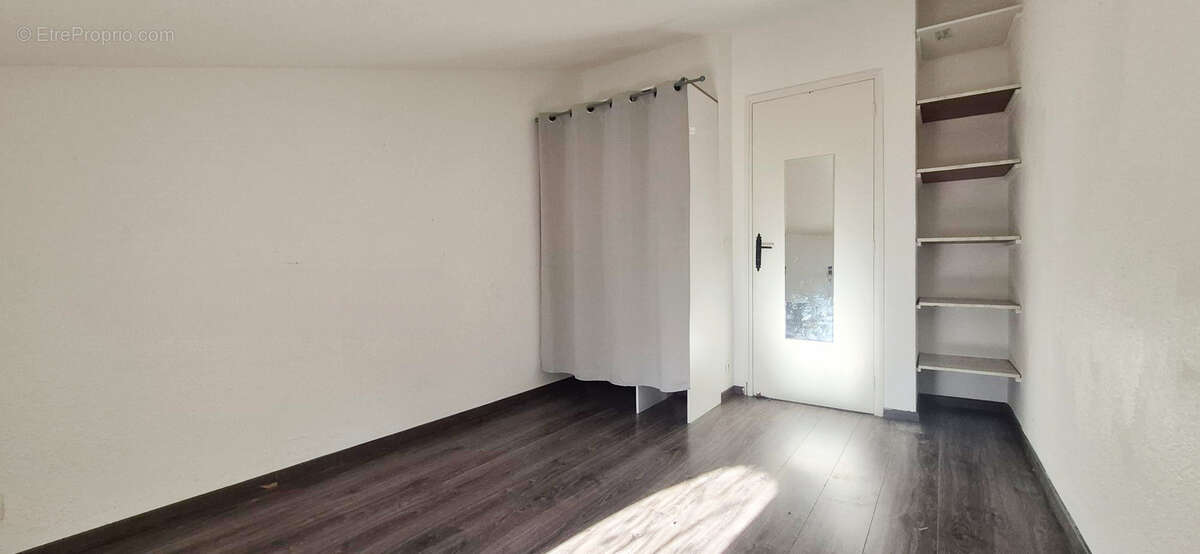 Appartement à LE CASTELLET