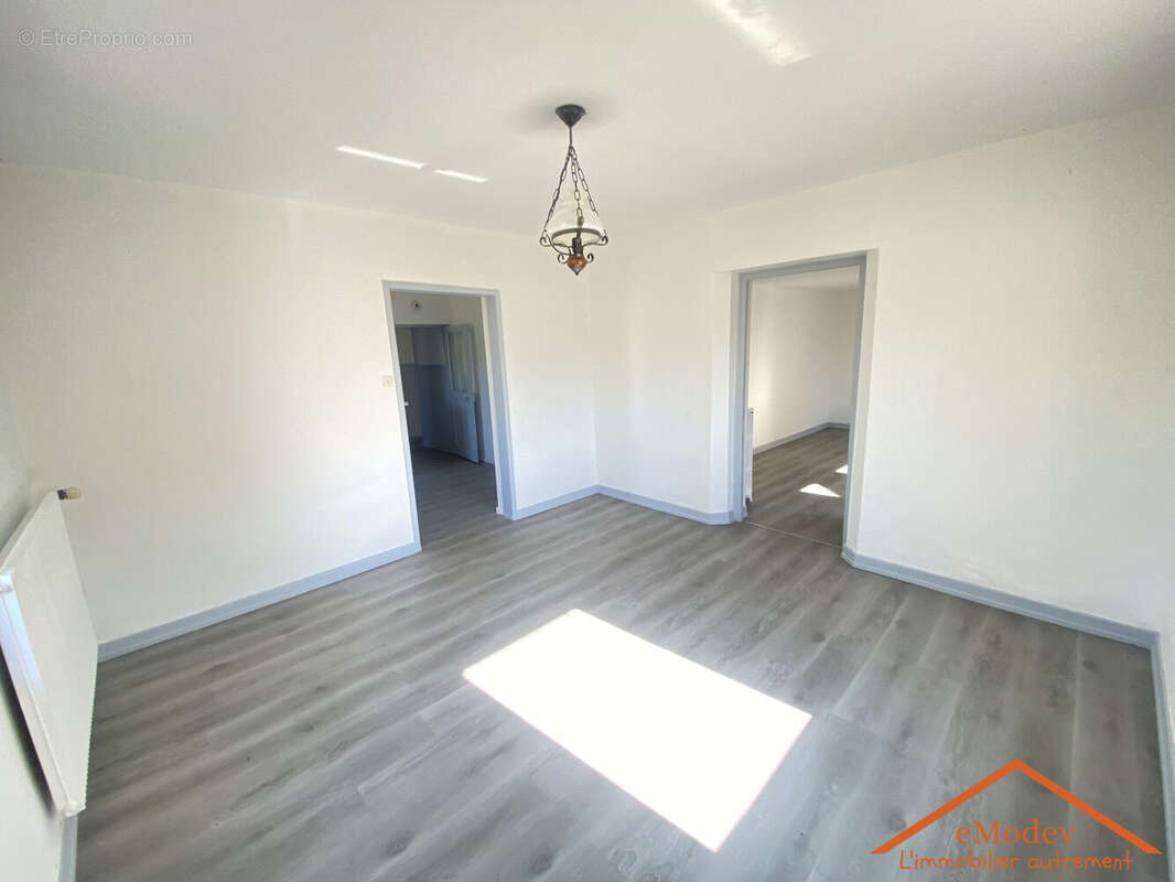 Maison 276 m² à Anould  - photo 8