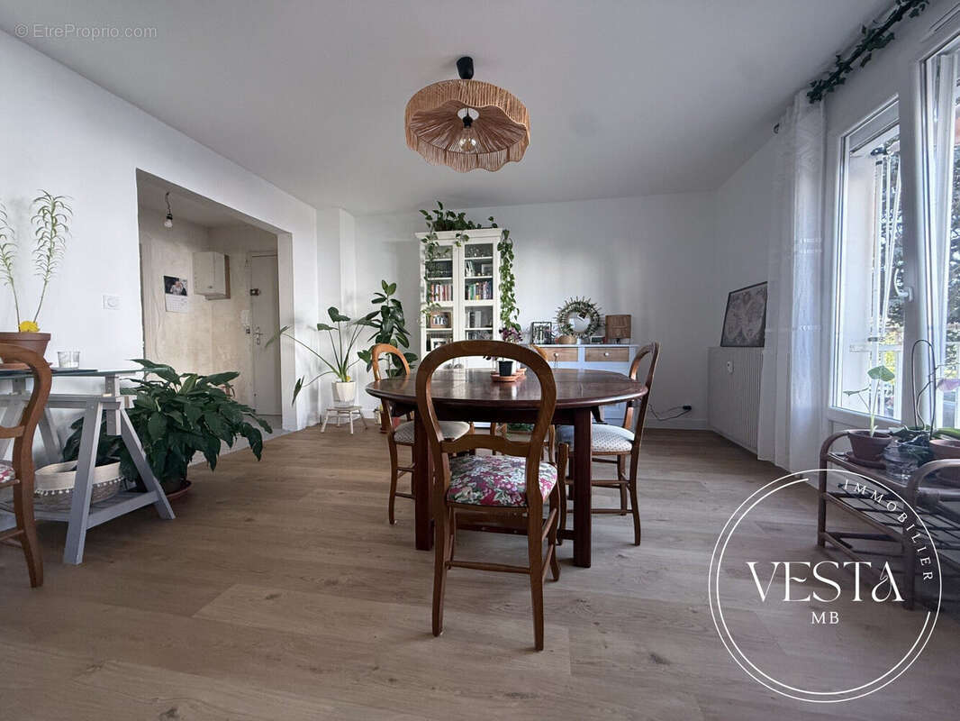 Appartement à LONGVIC